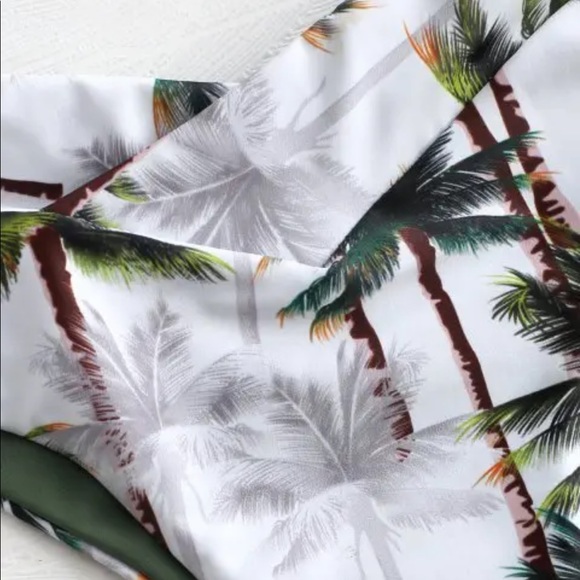 NWOT Coconut Tree Print Bikini - Picture 4 of 10